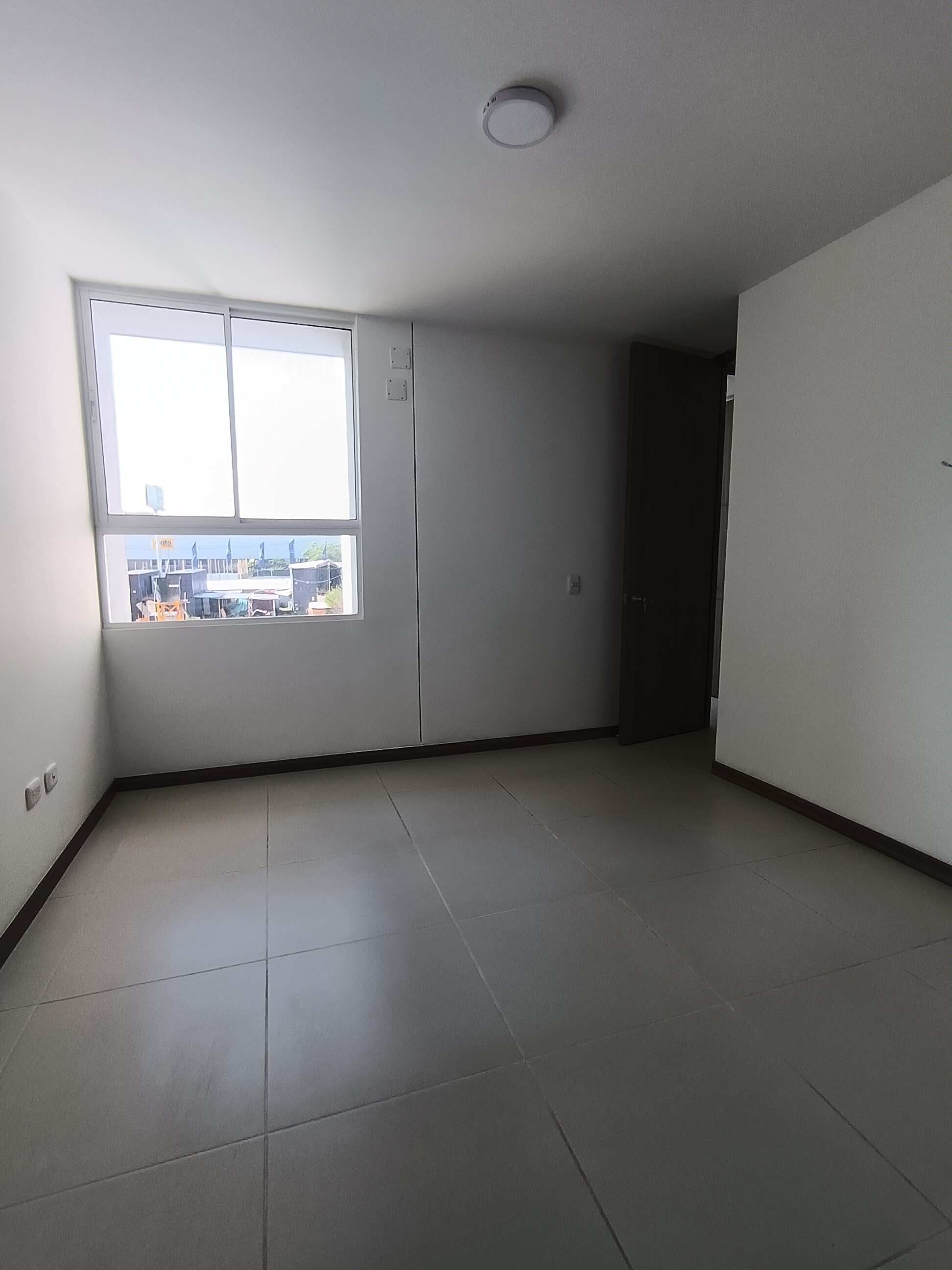 VENDO  APARTAMENTO EN EL CR BAIKAL