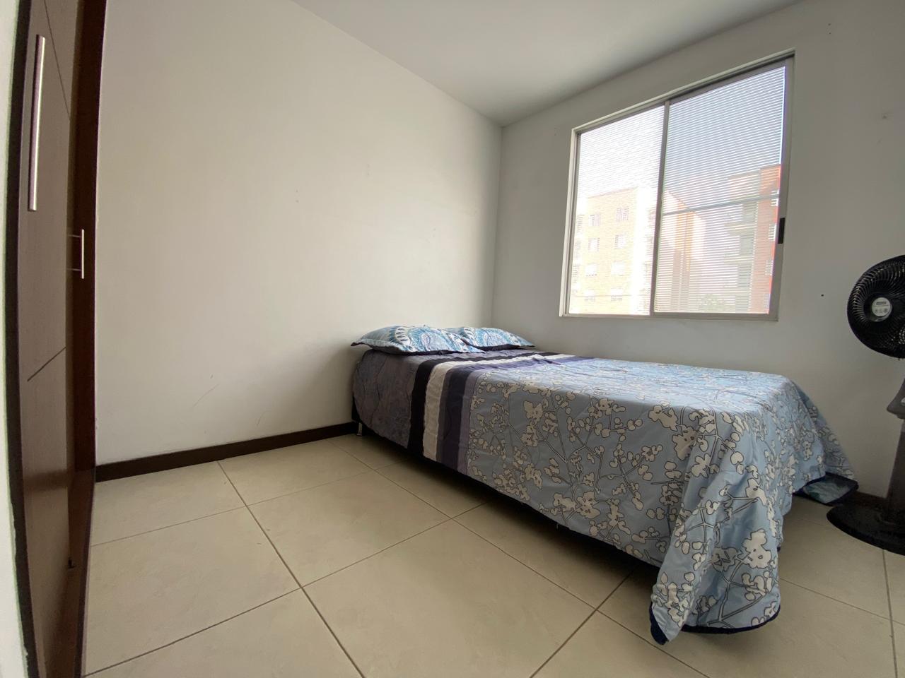 VENDO APARTAMENTO EN CR PARQUES DE LA BOCHA