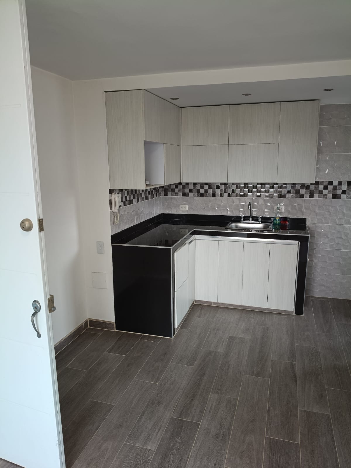 VENDO APARTAMENTO  EN CR VIÑAS - CIUDAD DEL VALLE
