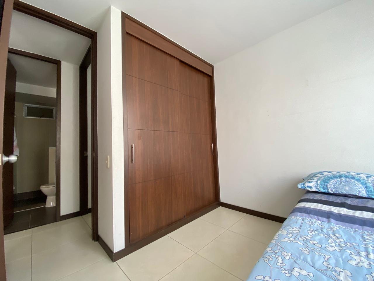 VENDO APARTAMENTO EN CR PARQUES DE LA BOCHA