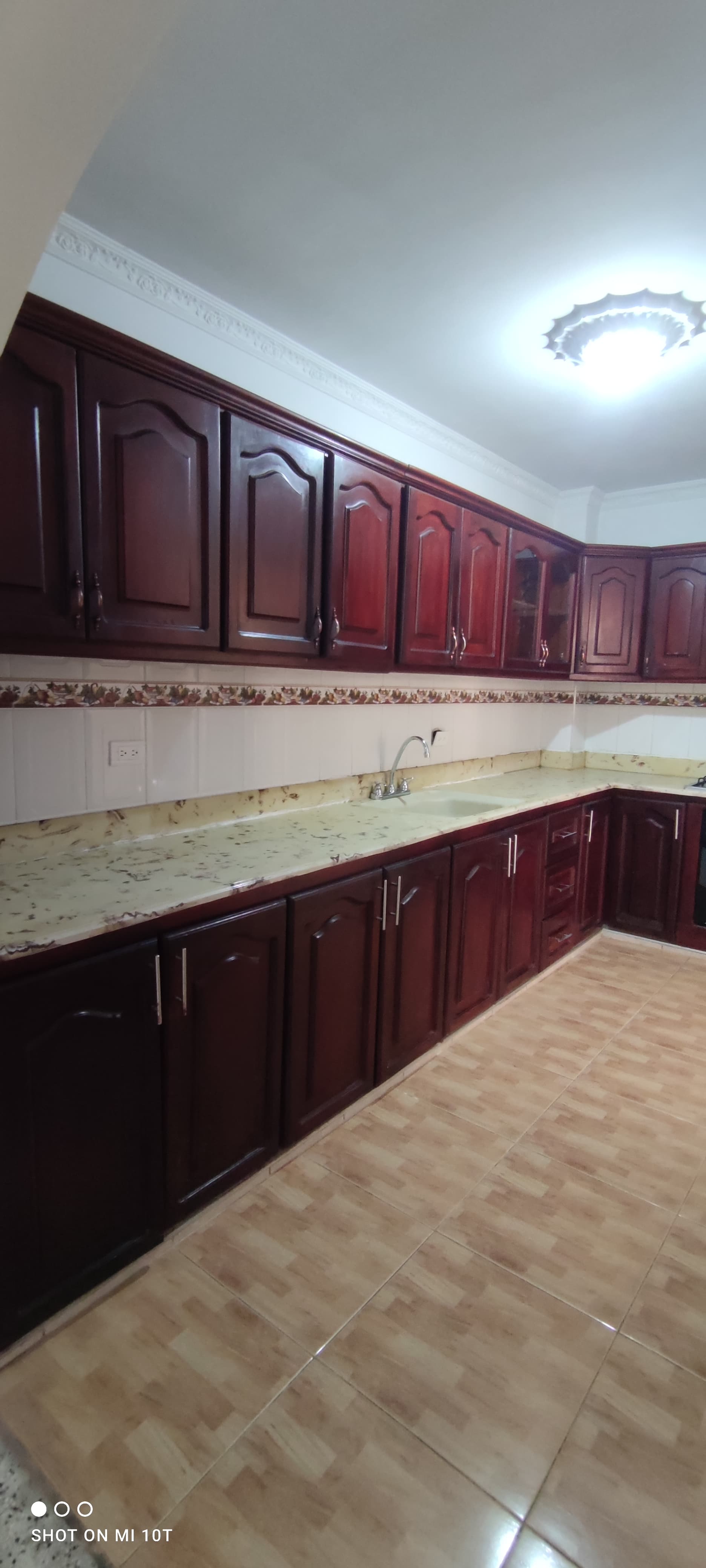 VENDO CASA EN BARRIO LAS FLORES-PALMIRA