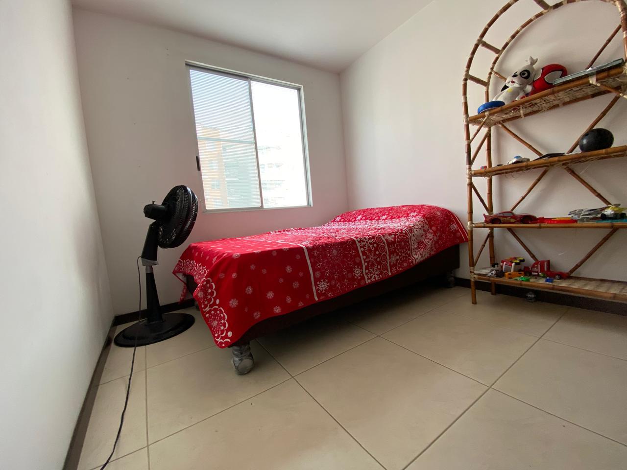 VENDO APARTAMENTO EN CR PARQUES DE LA BOCHA