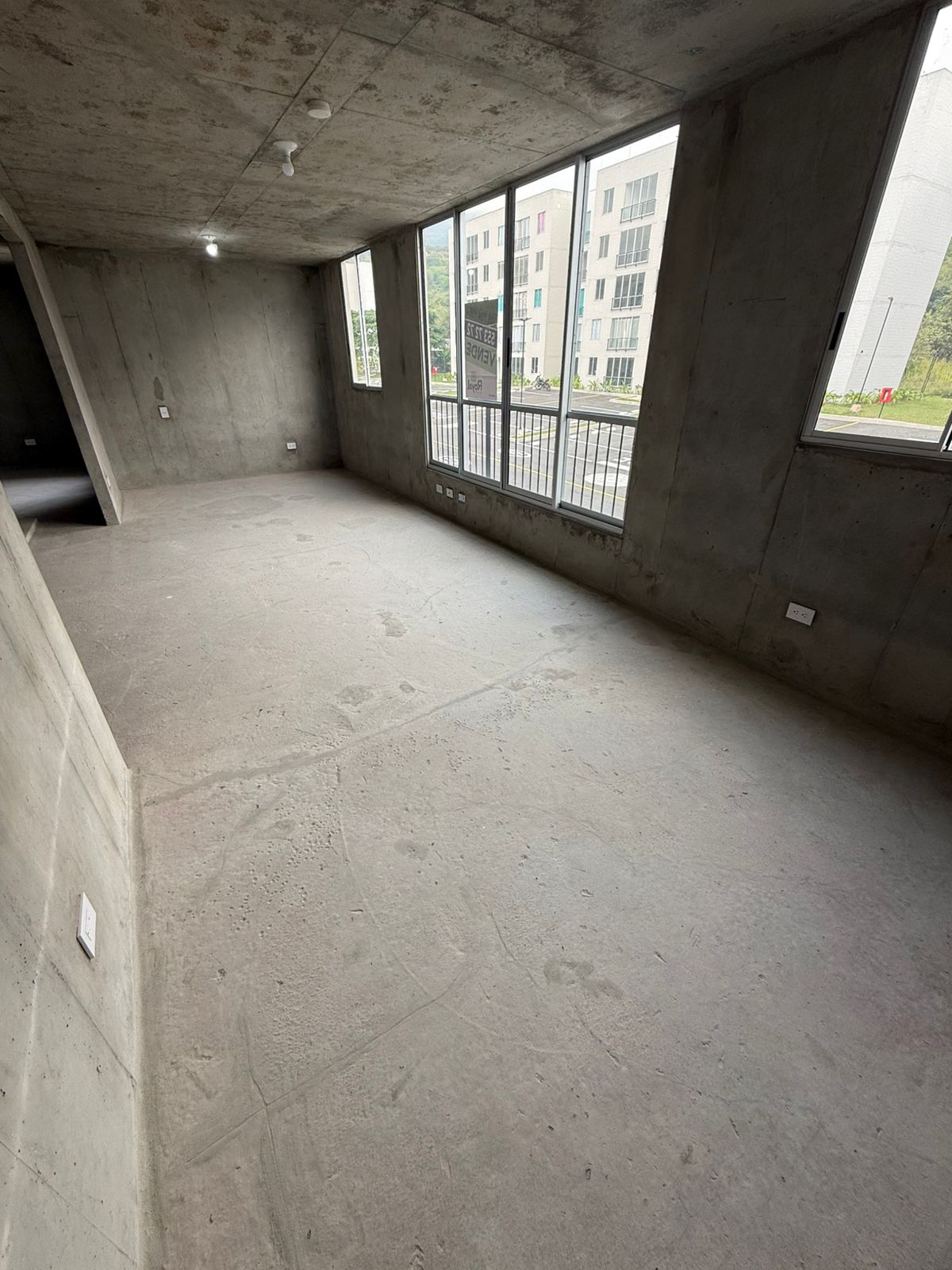 VENDO APARTAMENTO EN CR PEÑOL -  CIUDAD GUABINAS