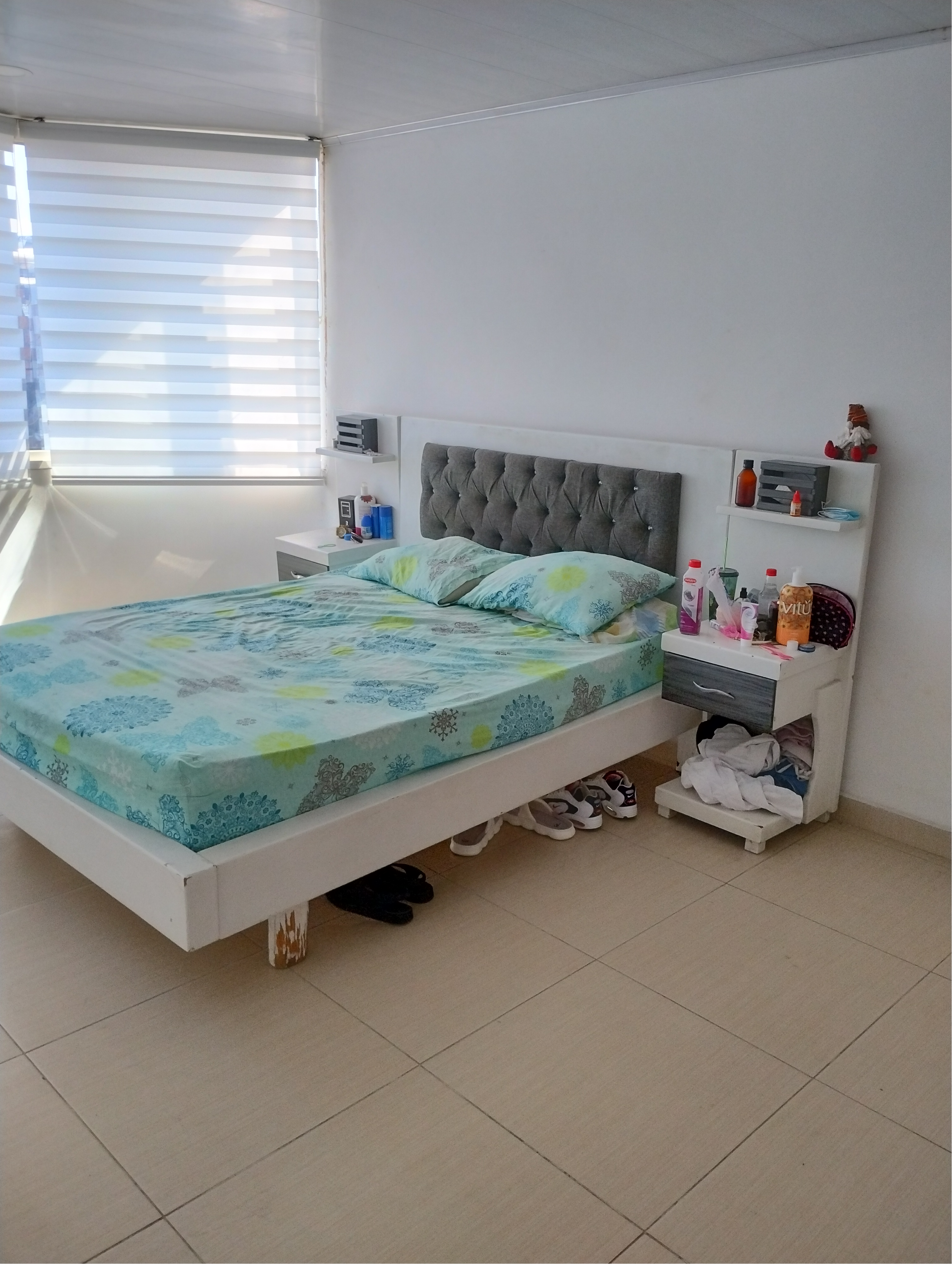 VENDO CASA DE 3 PISOS EN EL BARRIO ANTONIO NARIÑO