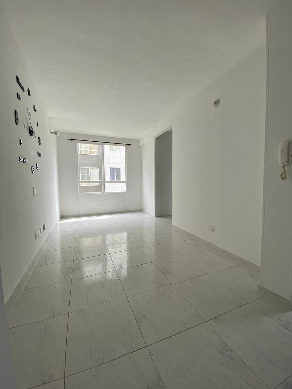 VENDO APARTAMENTO EN CR CEREZOS - CIUDAD DEL VALLE