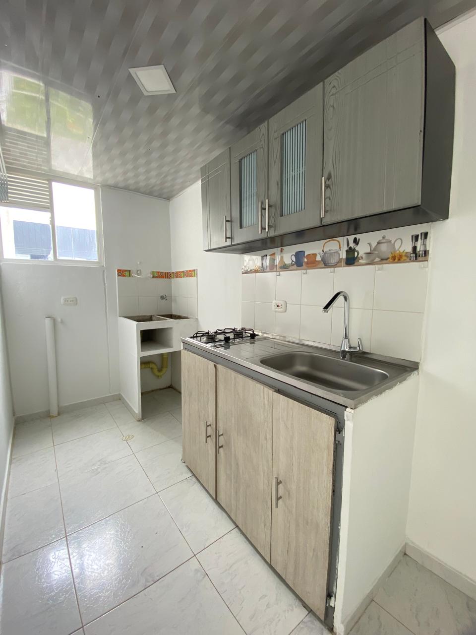 VENDO APARTAMENTO EN CR CEREZOS - CIUDAD DEL VALLE