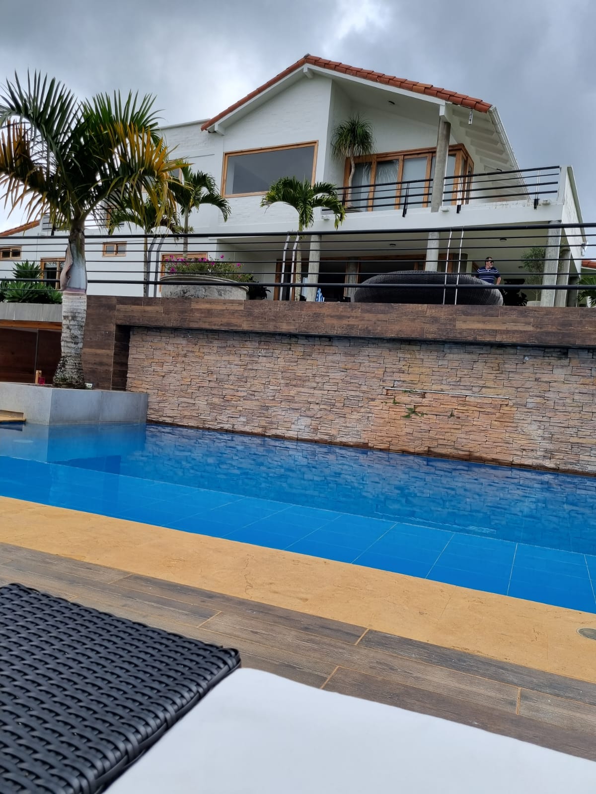 VENDO HERMOSA FINCA LAGO CALIMA 