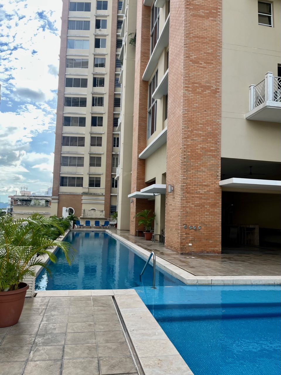 SE VENDE LOFT EN PH PORTANOVA EL CANGREJO