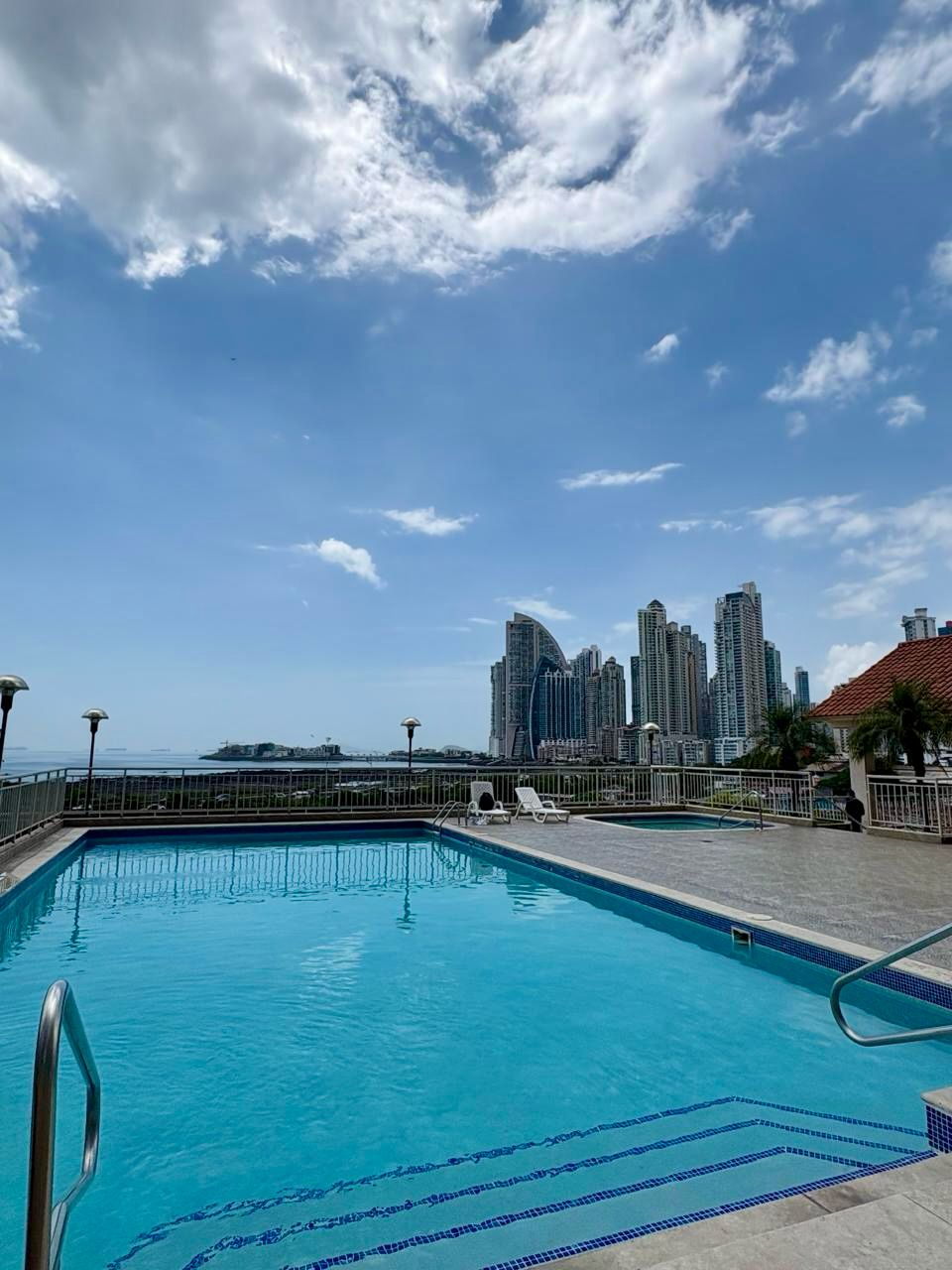 Se Vende apto en San Francisco Bay