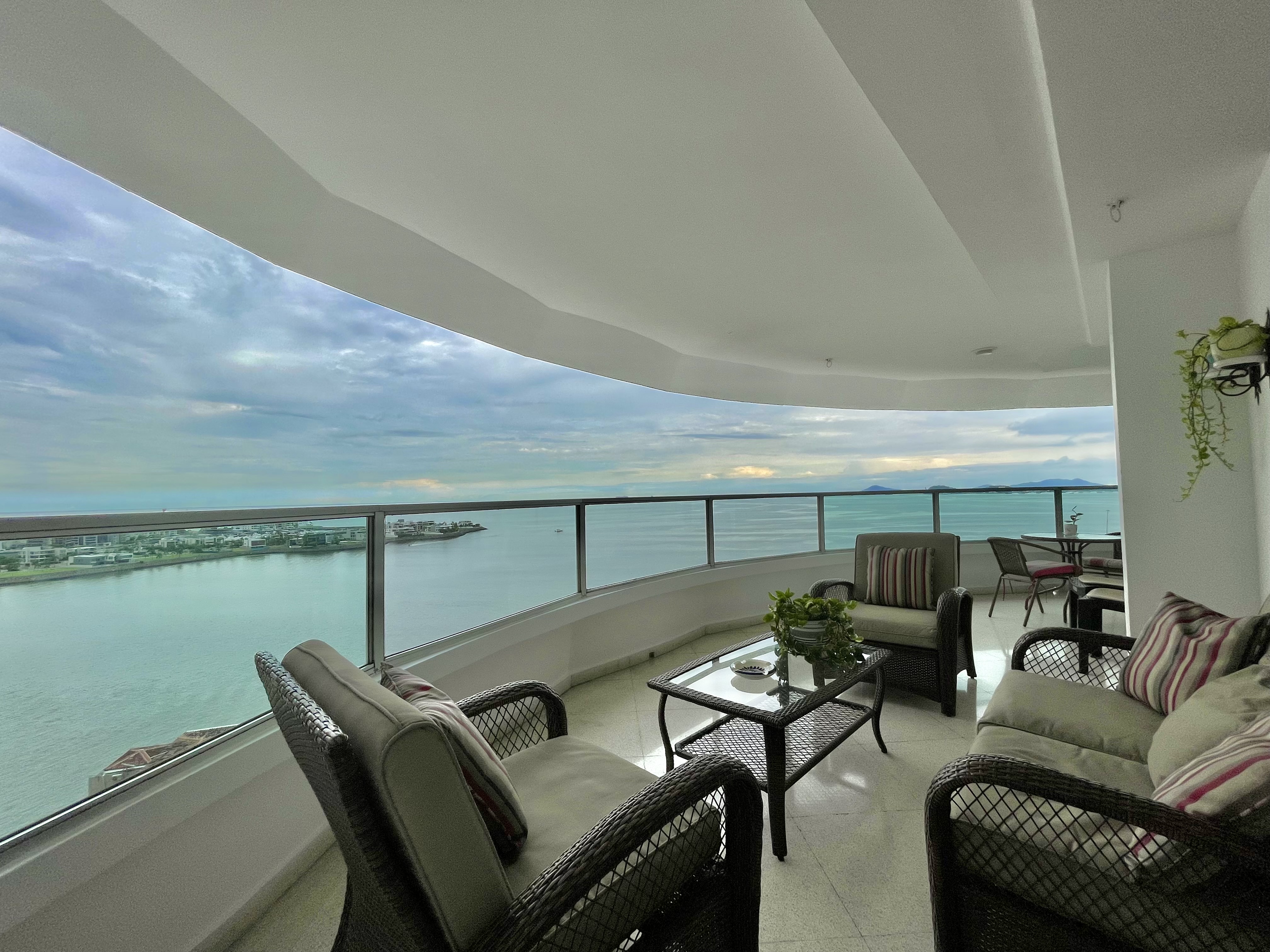Se Vende apartamento en PH Tarpeya, Pinta Paitilla