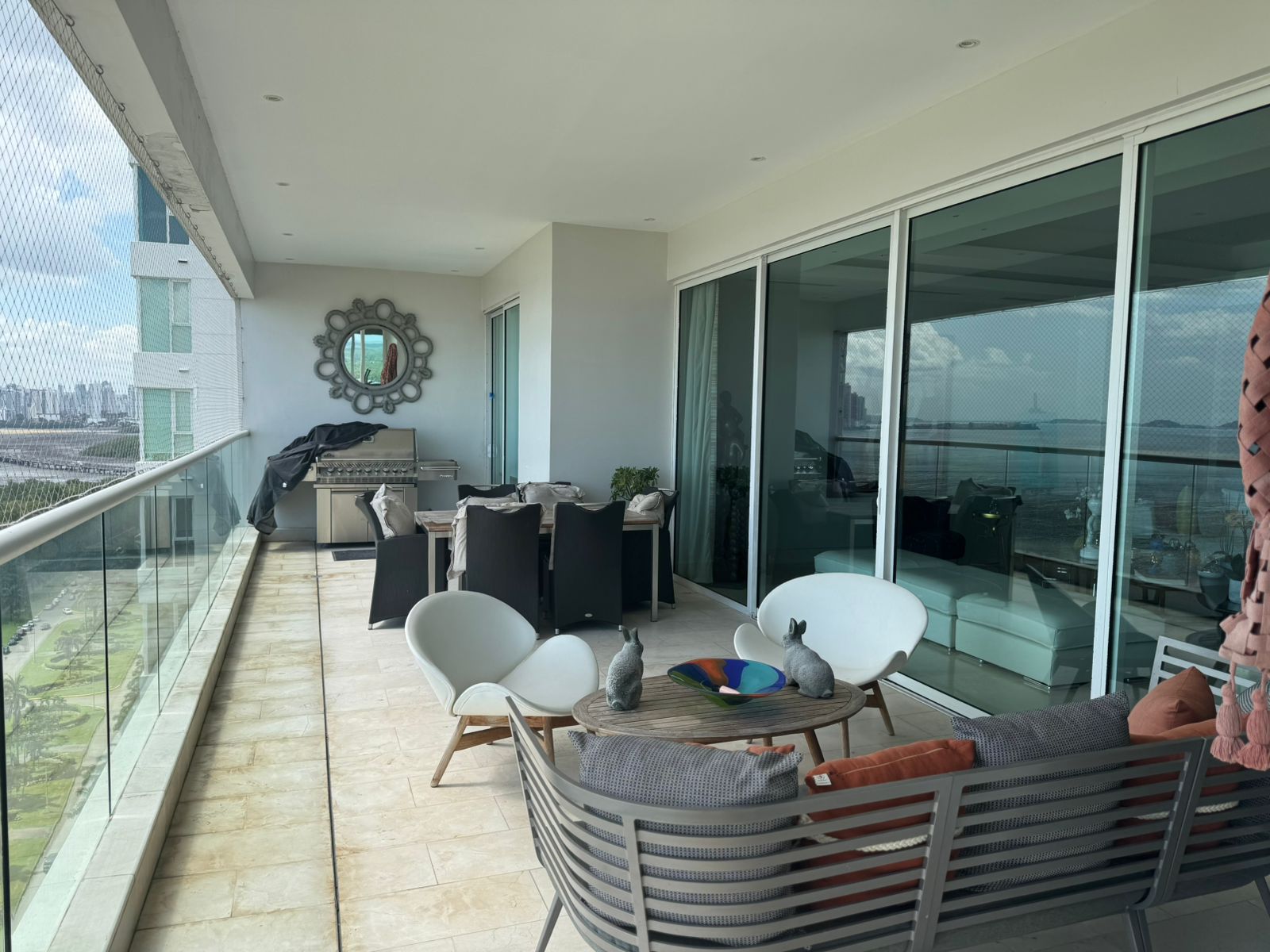 Se Vende apto en PH Marea, Costa del Este