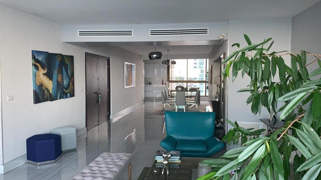 Se vende apto en San Francisco Bay