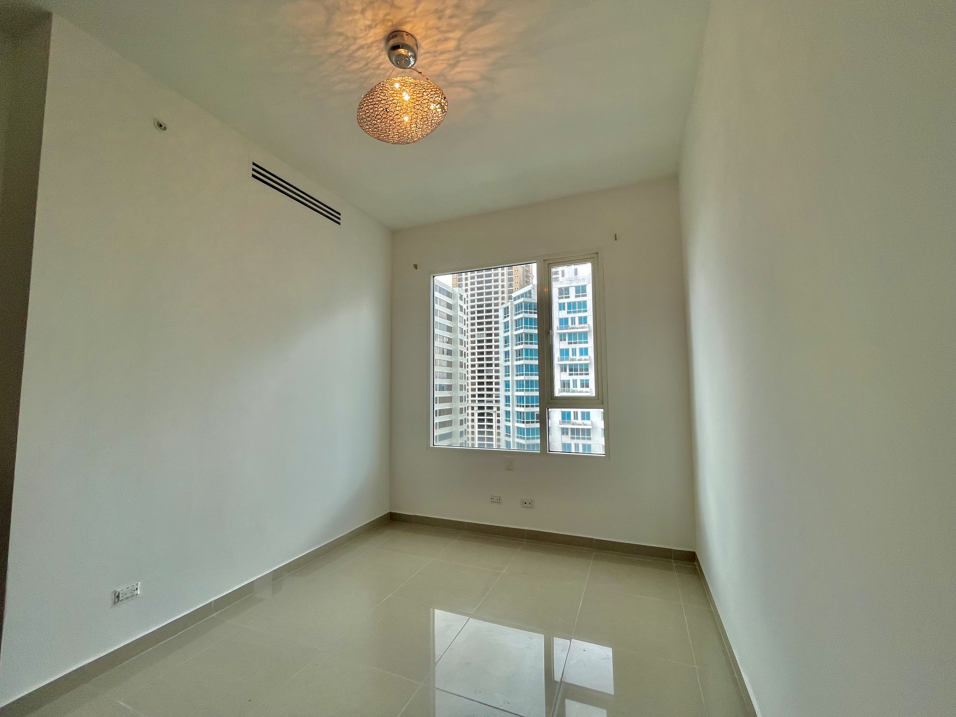 Se Vende apto en PH Marea, Costa del Este