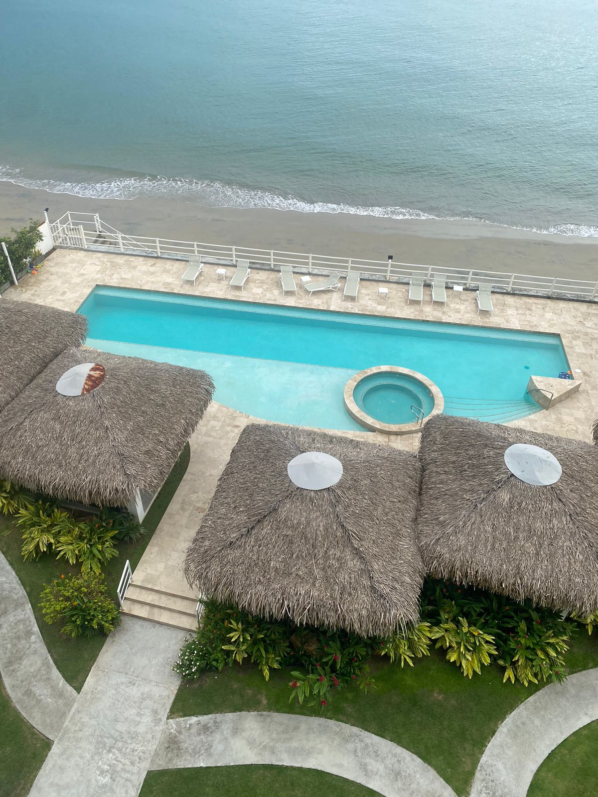 Se Vende en Playa Blanca PH La Ensenada FRENTE AL MAR