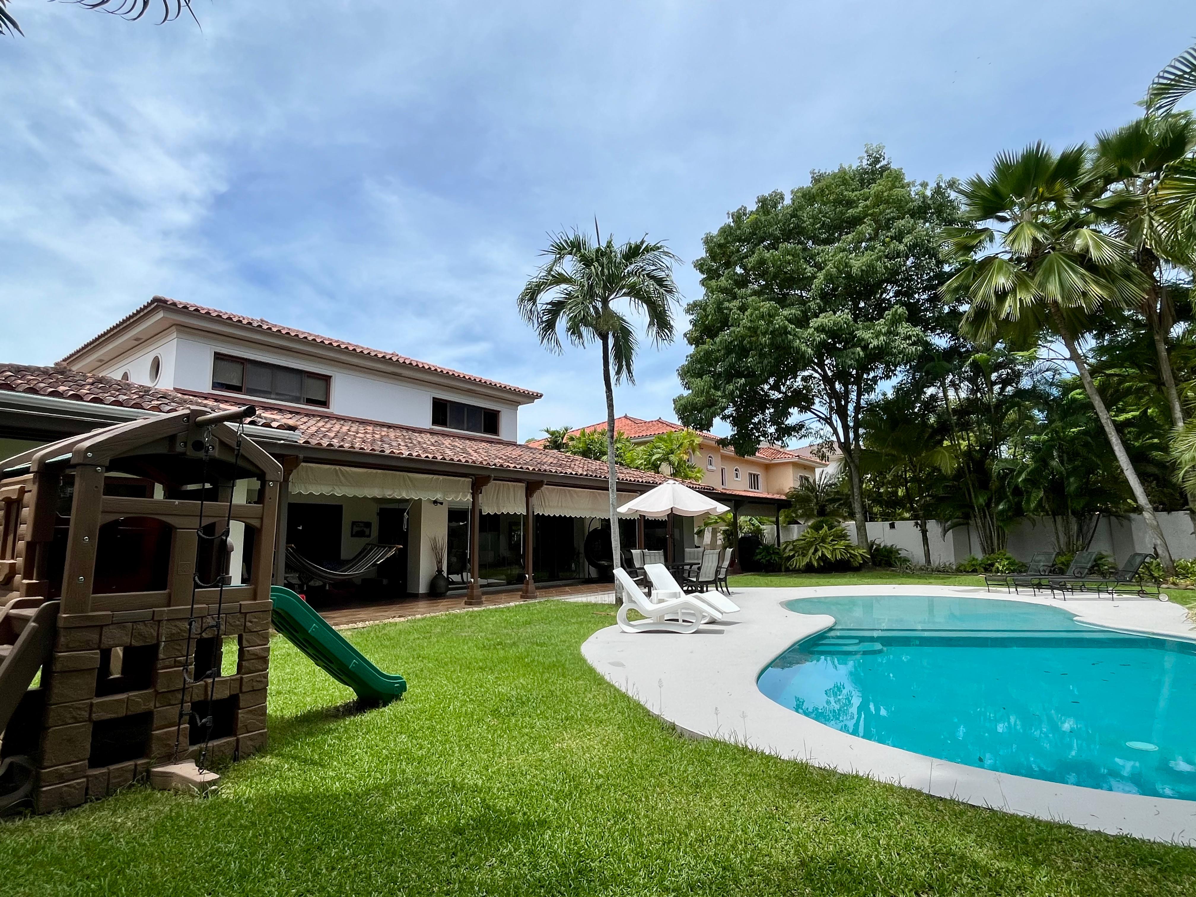 Se Vende casa en Costa del Este, Balmoral