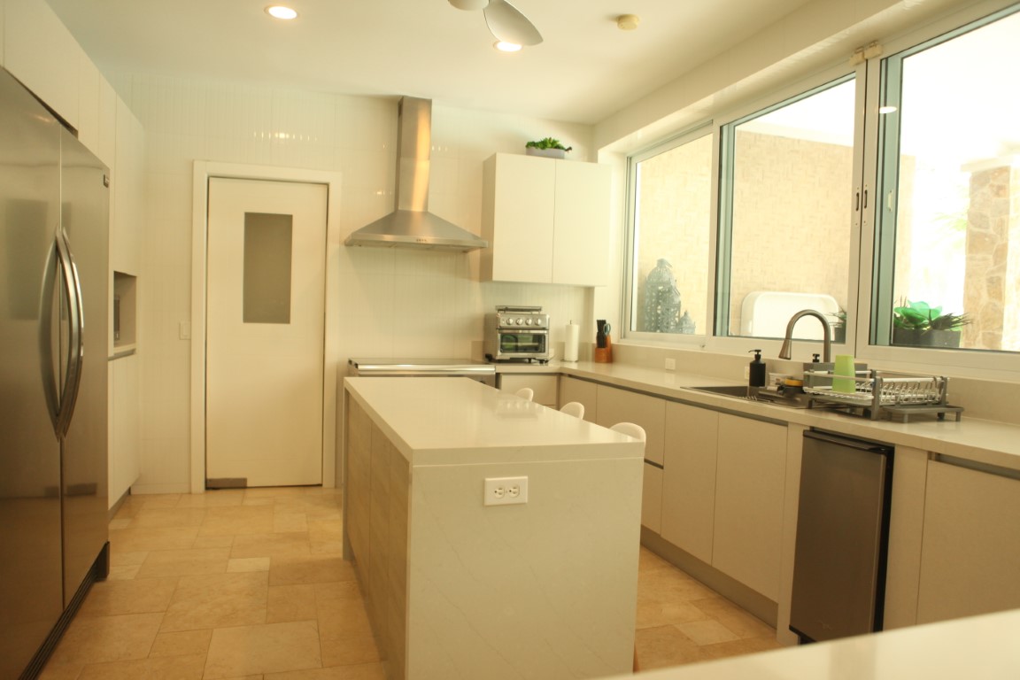 Casa en Venta en Punta Barco Village | Piscina y Amplio Terreno