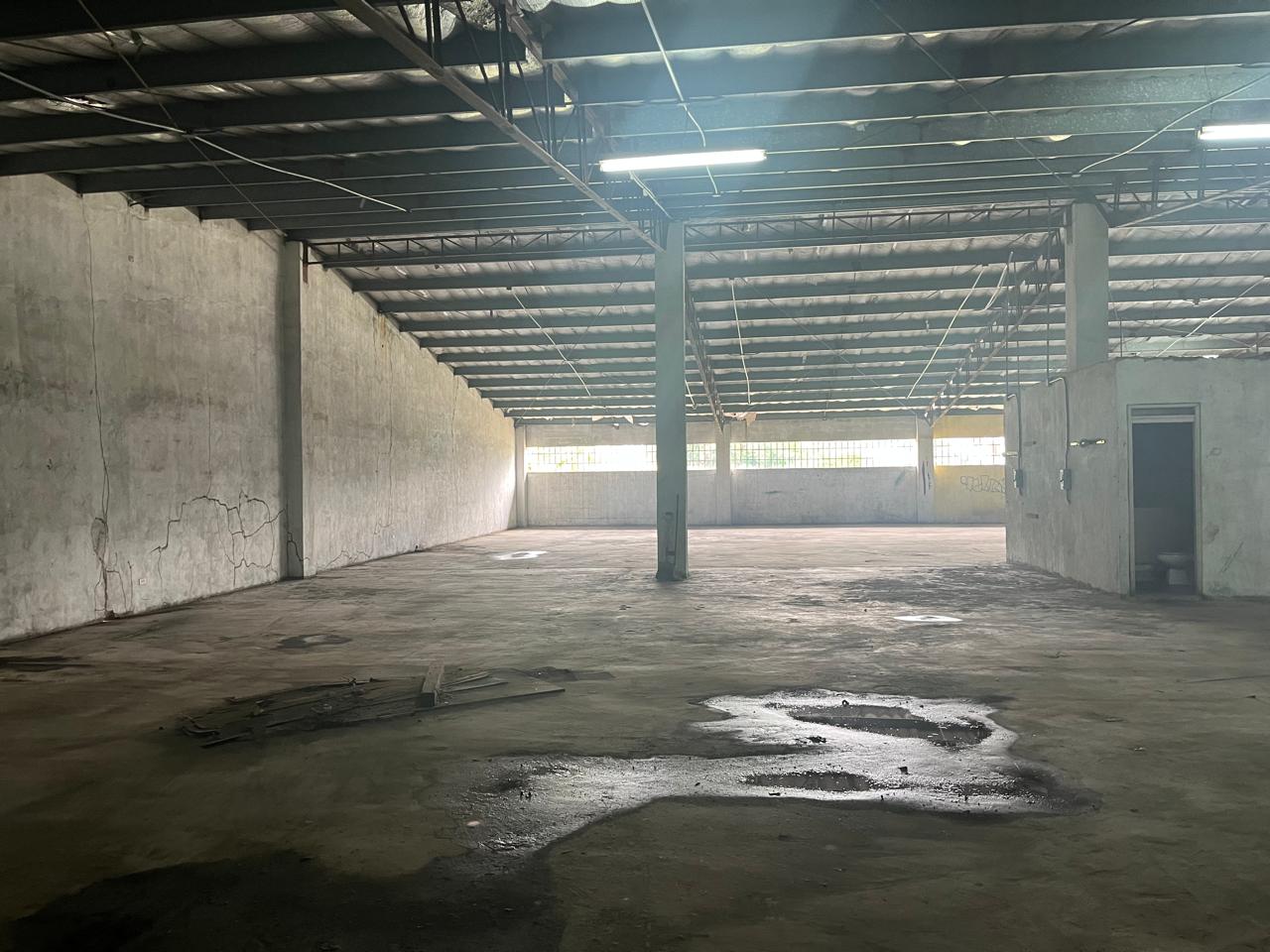 Se Vende Galera con oficina