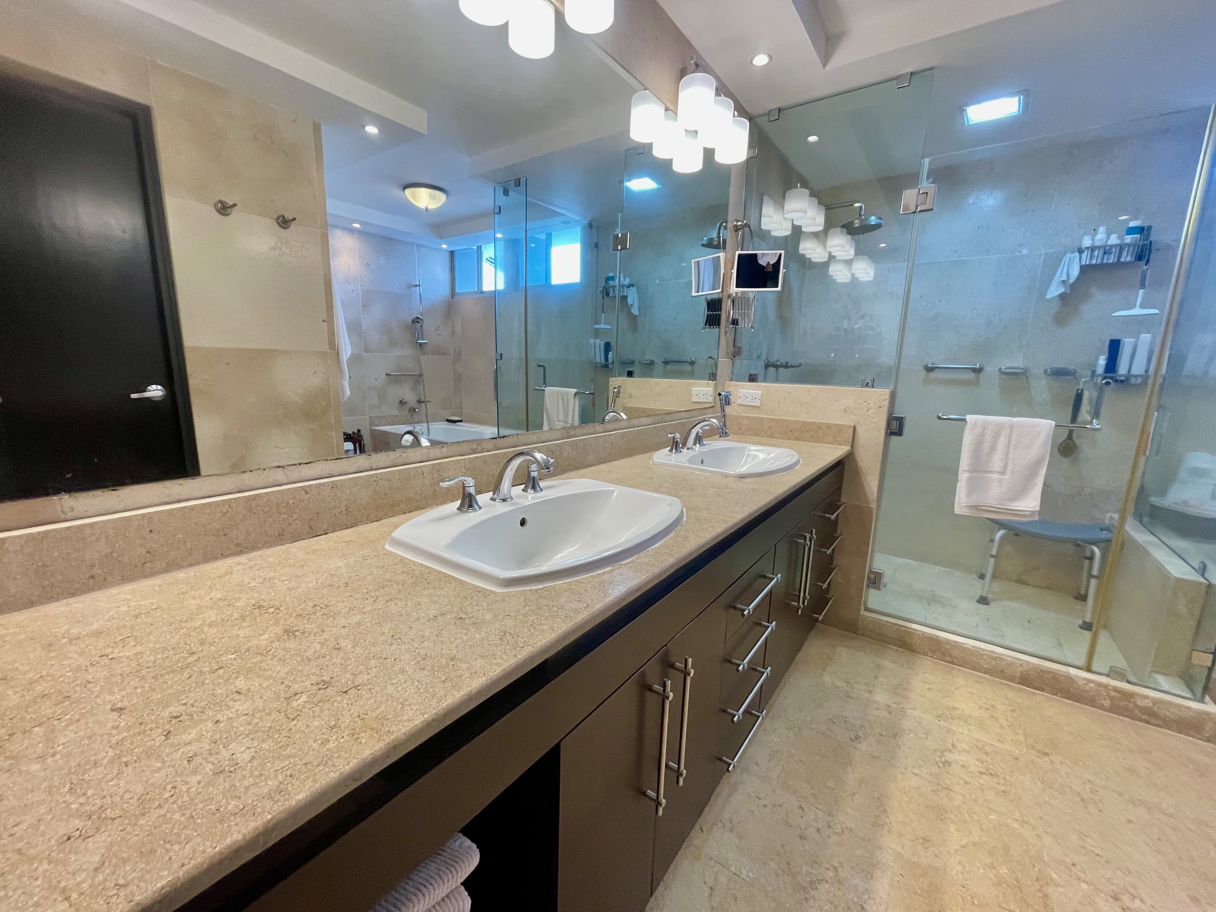 Se Vende apartamento en PH Tarpeya, Pinta Paitilla