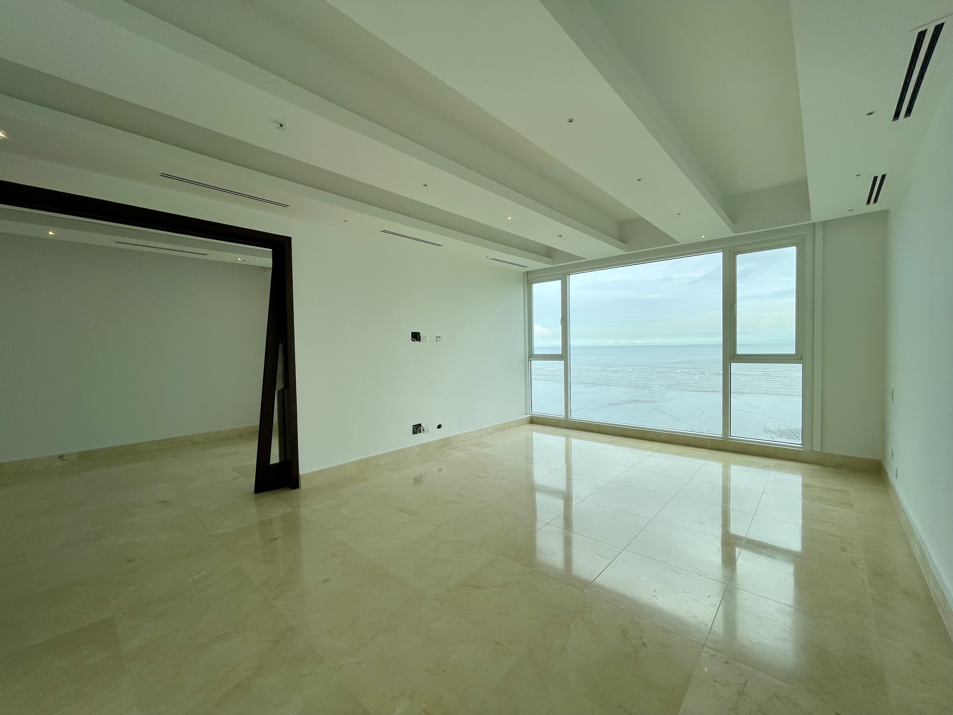 Se Vende apto en PH Marea, Costa del Este