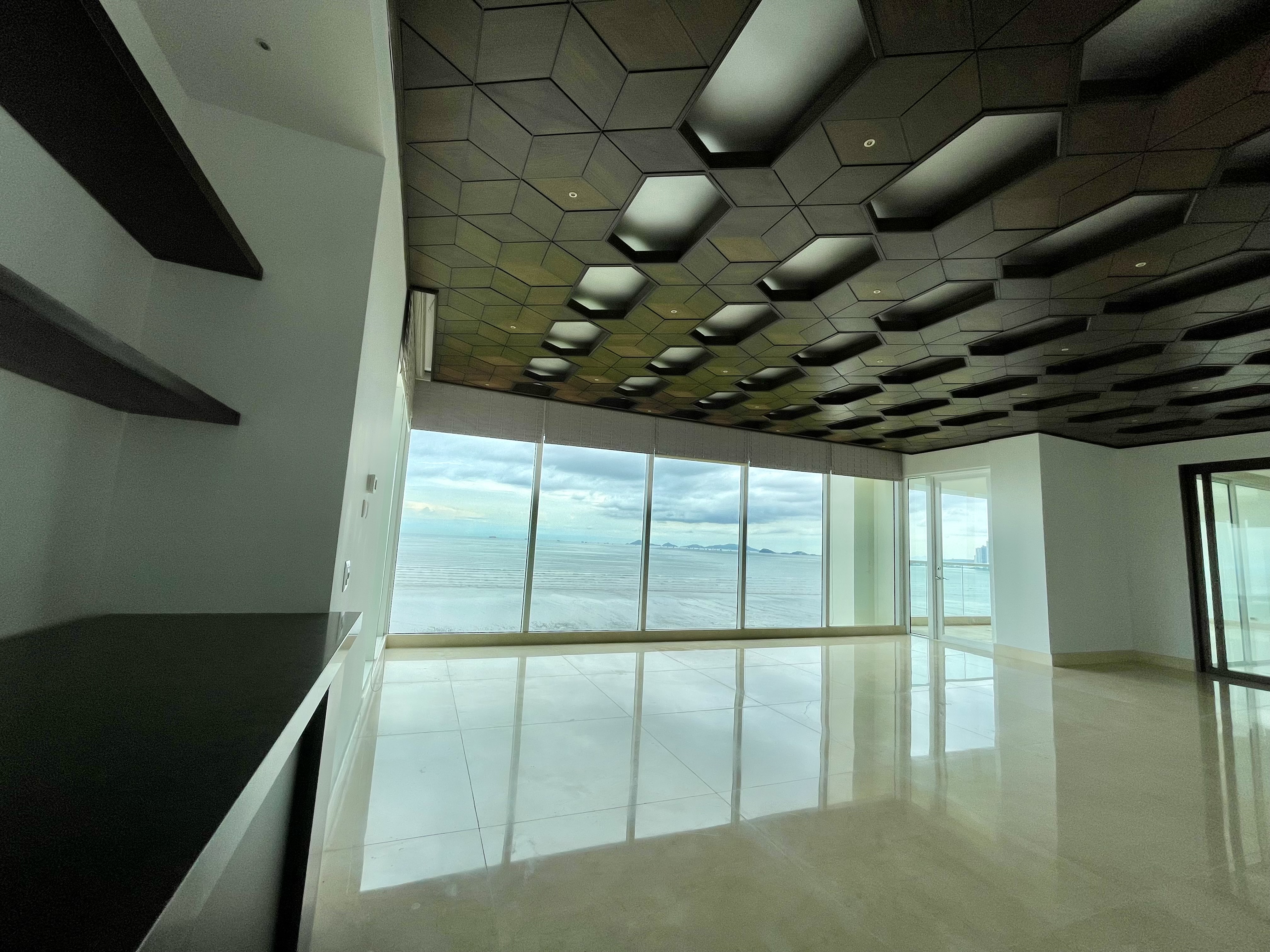 Se Vende apto en PH Marea, Costa del Este