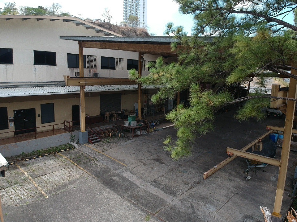 Se Vende Galera con oficina