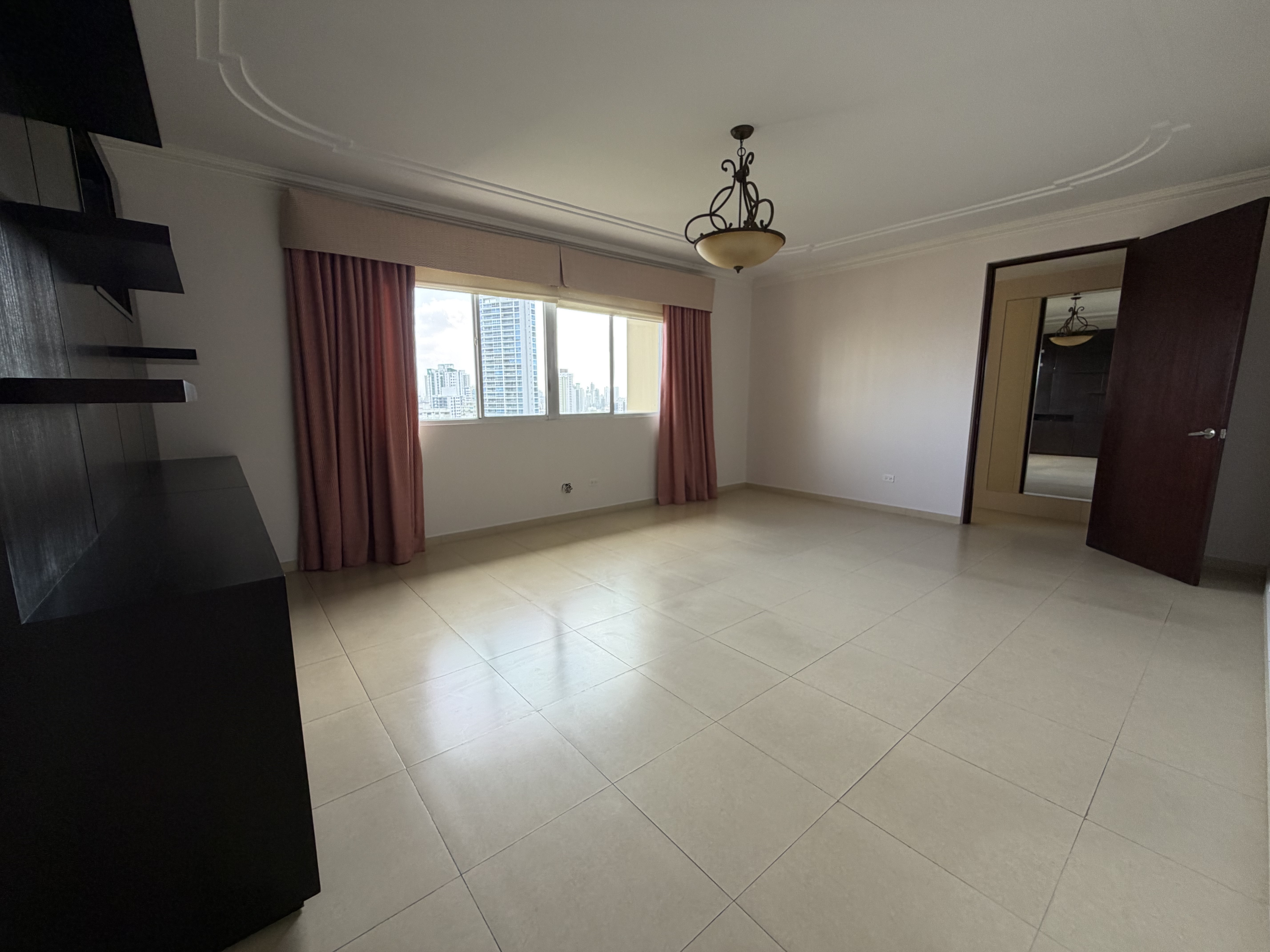 Se Vende apartamento en El Cangrejo, PH Portanova