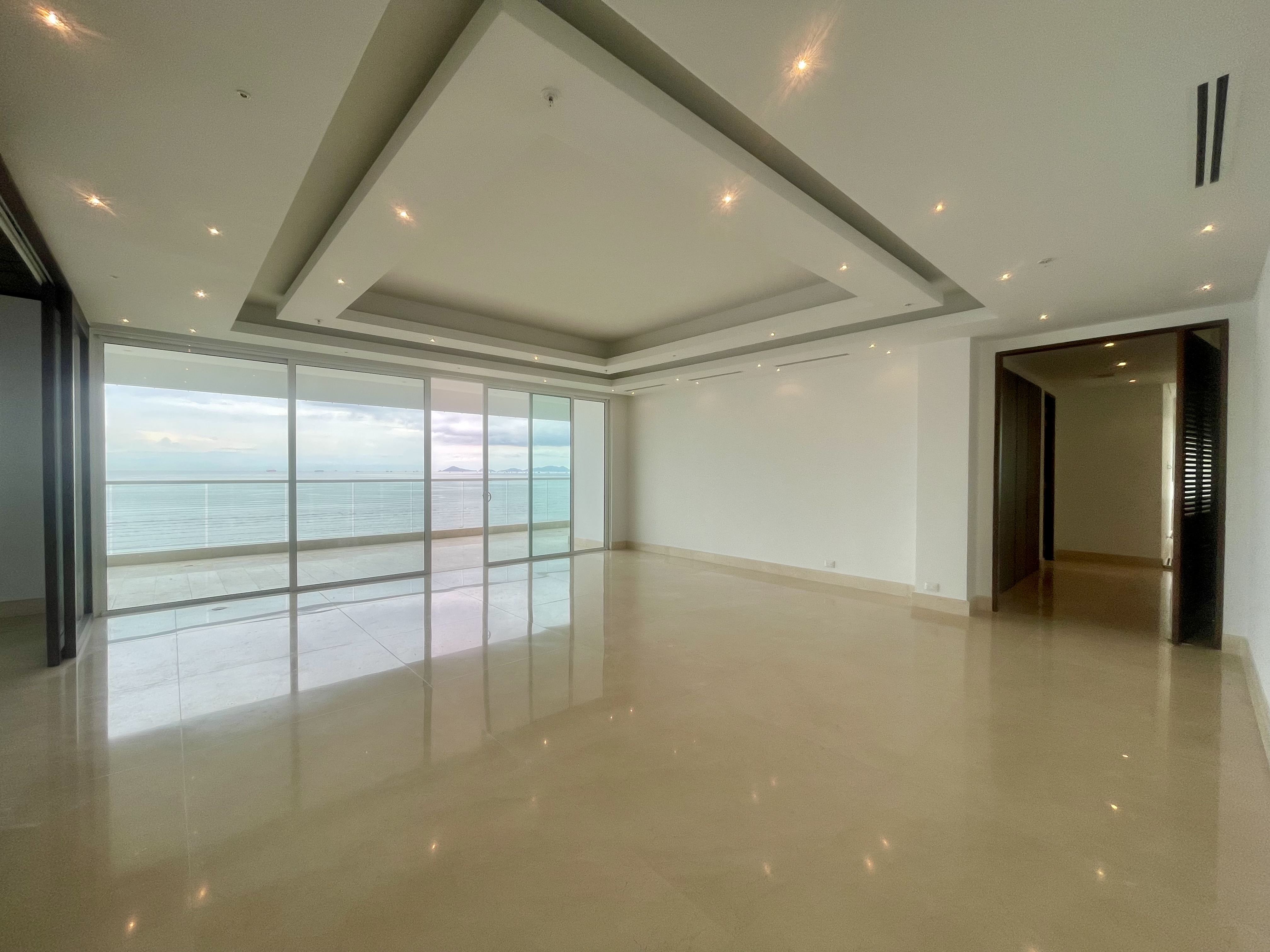 Se Vende apto en PH Marea, Costa del Este