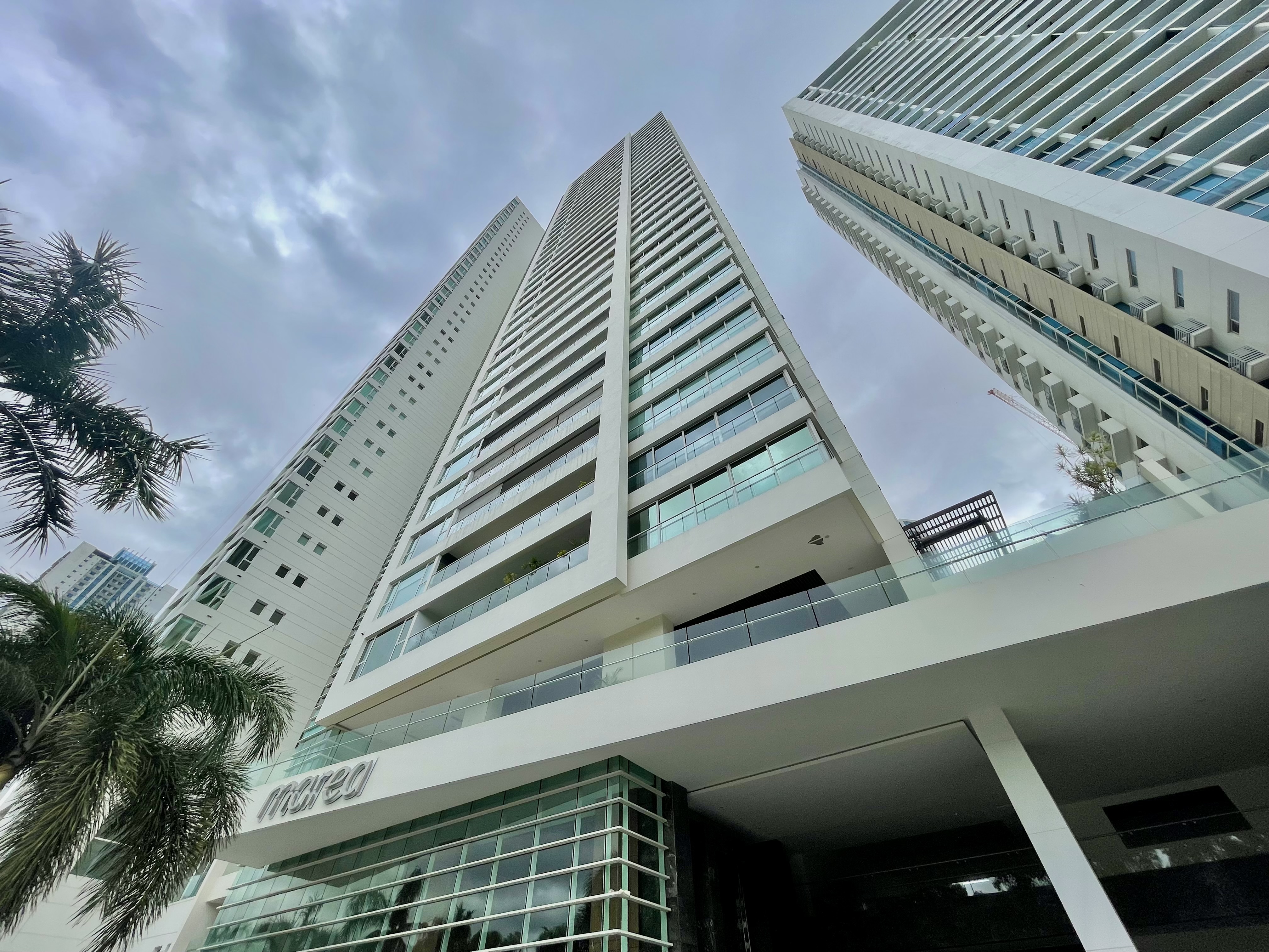 Se Vende apto en PH Marea, Costa del Este