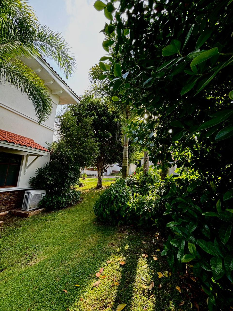 Se Vende Casa en Senderos de Camino de Cruces