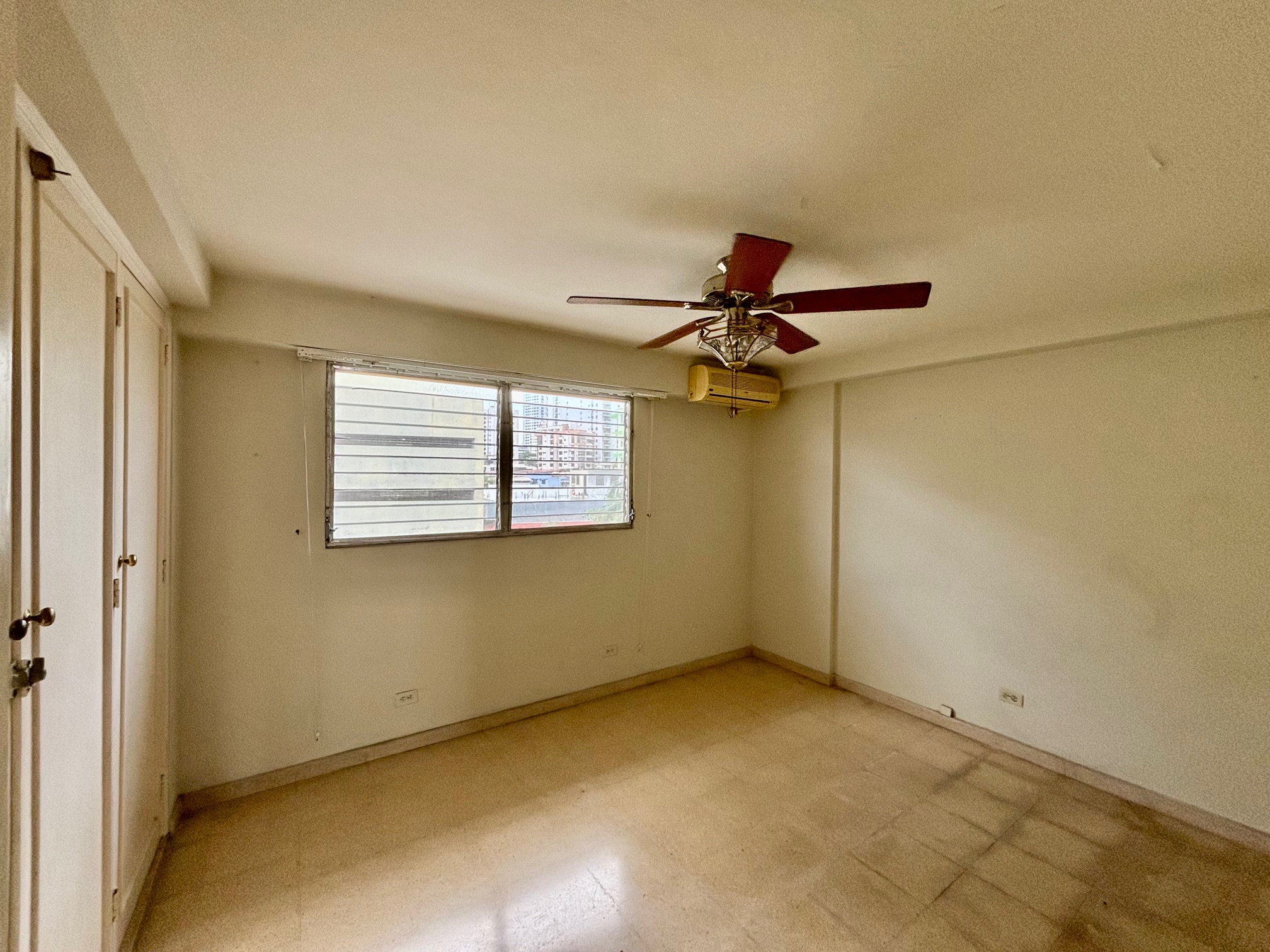 SE VENDE EN PH CARMEL, EL CARMEN