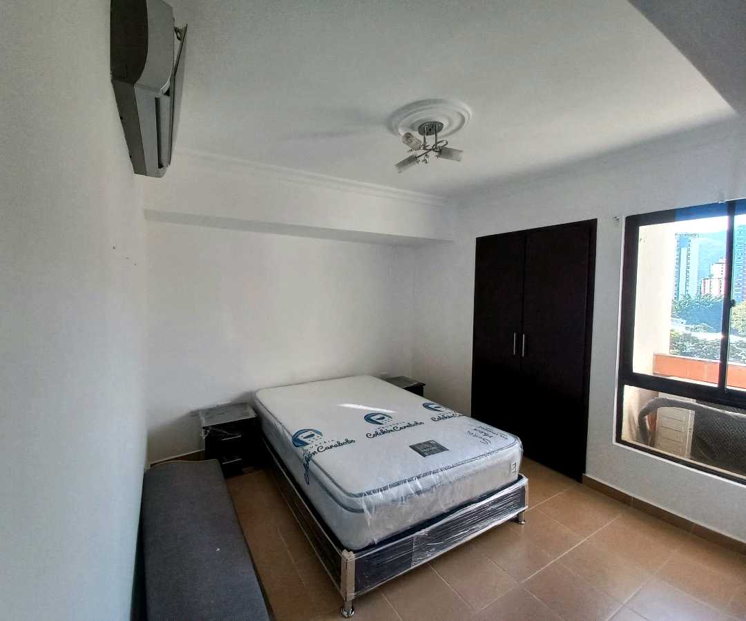 Apartamento en Alquiler en Lomas de Los Mangos AR-9677984 - Foto 4
