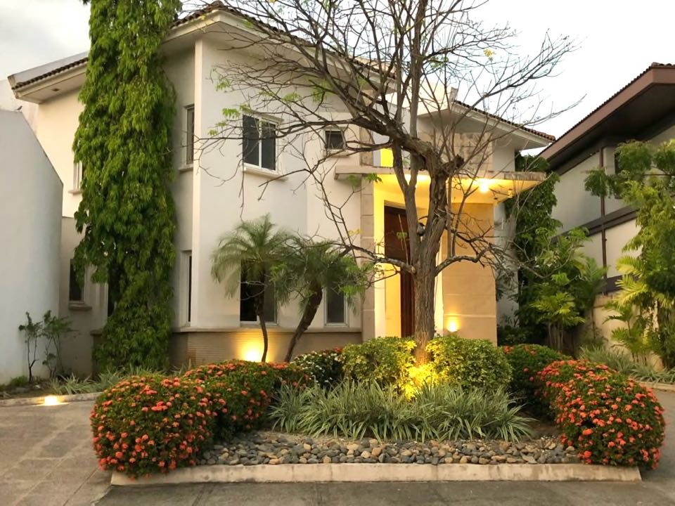 Alquiler de casa en Costa del Este  — foto 1