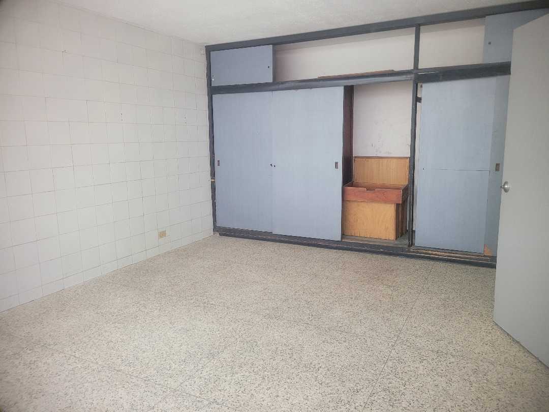 En Alquiler Local Comercial Avenida Principal Chuao Baruta Caracas