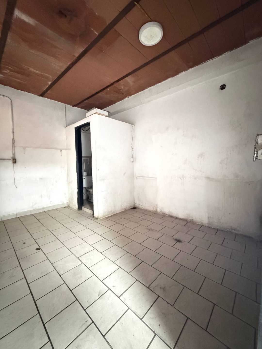 Alquiler de local petare/ santa lucia 32 mts ² Kc