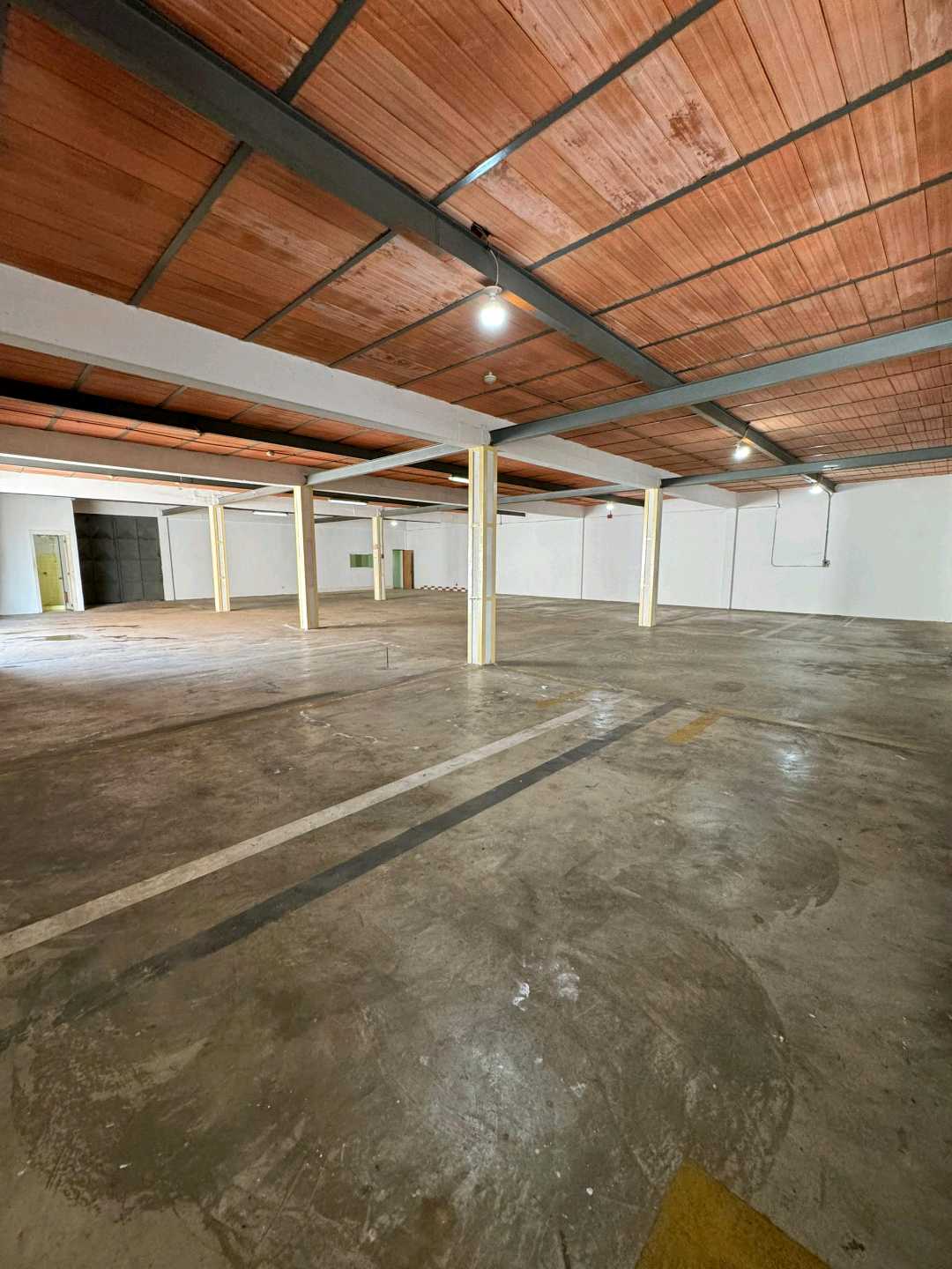Alquiler Galpón Deposito Urb Turumo KC