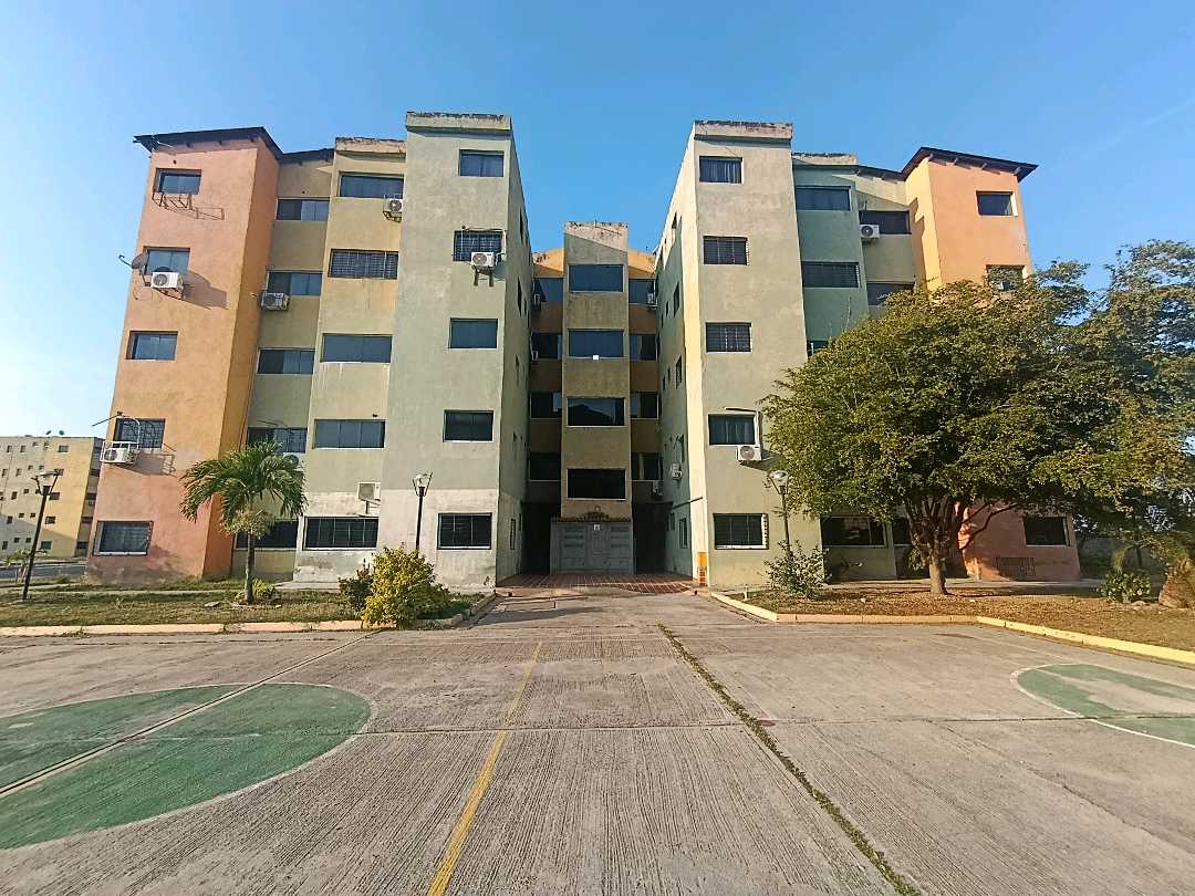 APARTAMENTO EN ALQUILER EN BOSQUE REAL PARAPARAL LOS GUAYOS AO-9767987