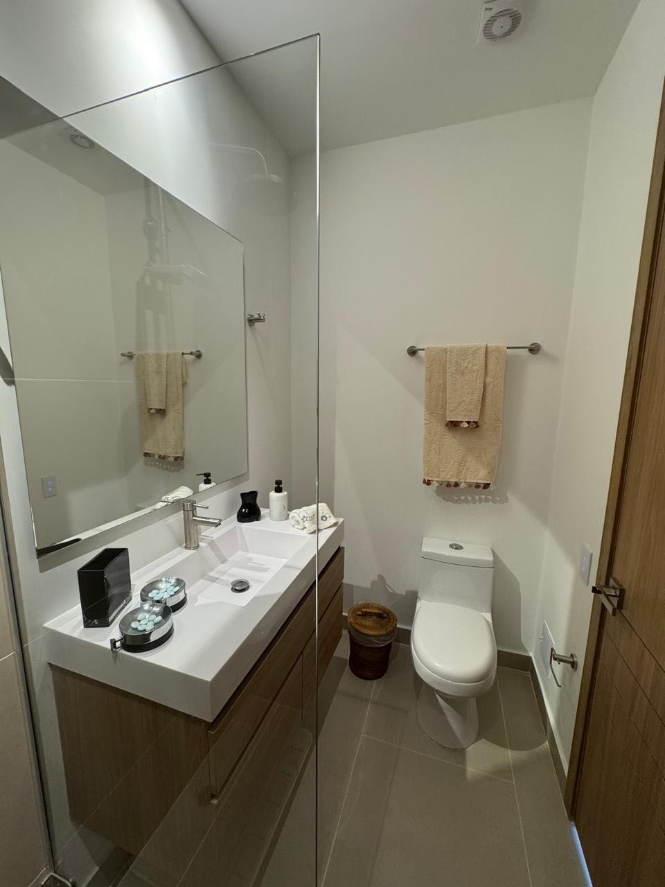 APARTAMENTO AMOBLADO EN ARRIENDO EN ZONA NORTE - CARTAGENA