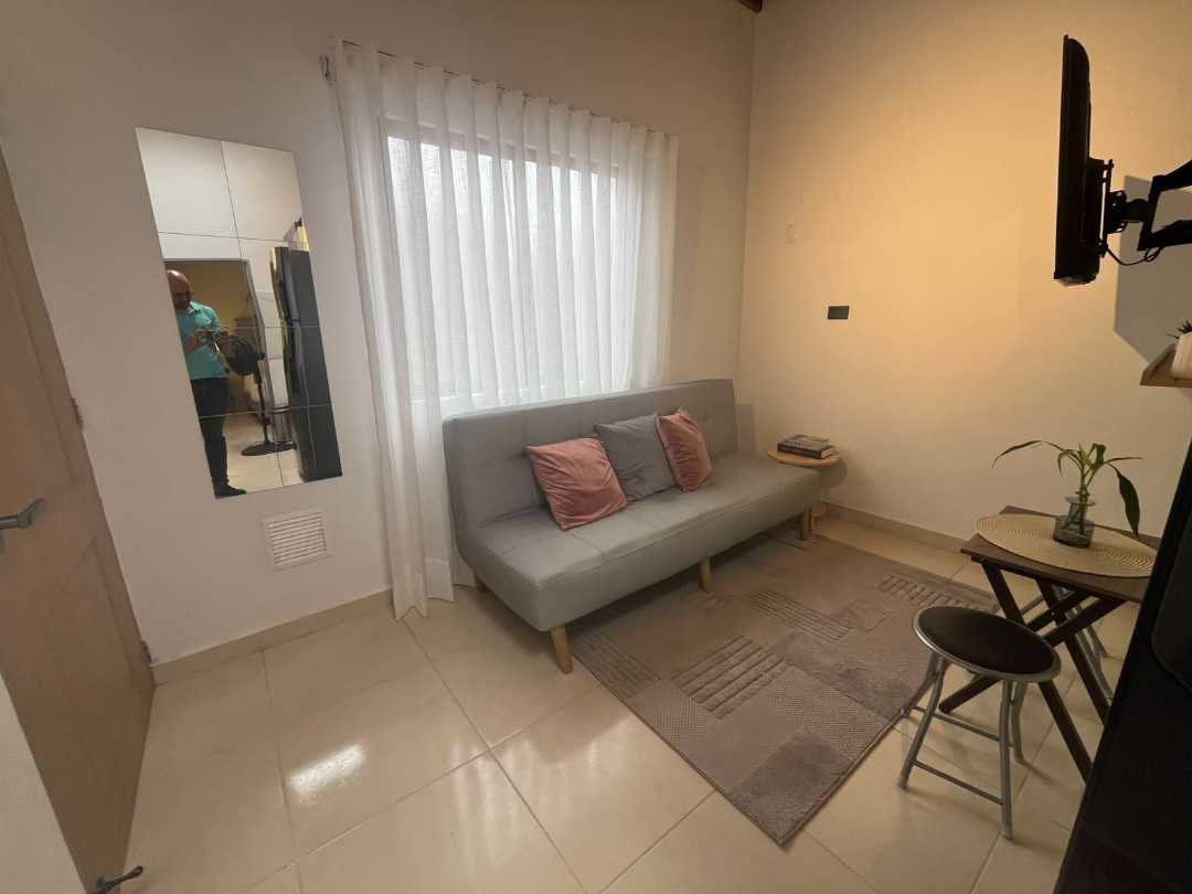 Apartaestudio en arriendo — APARTAESTUDIO AMOBLADO EN RENTA - LAURELES