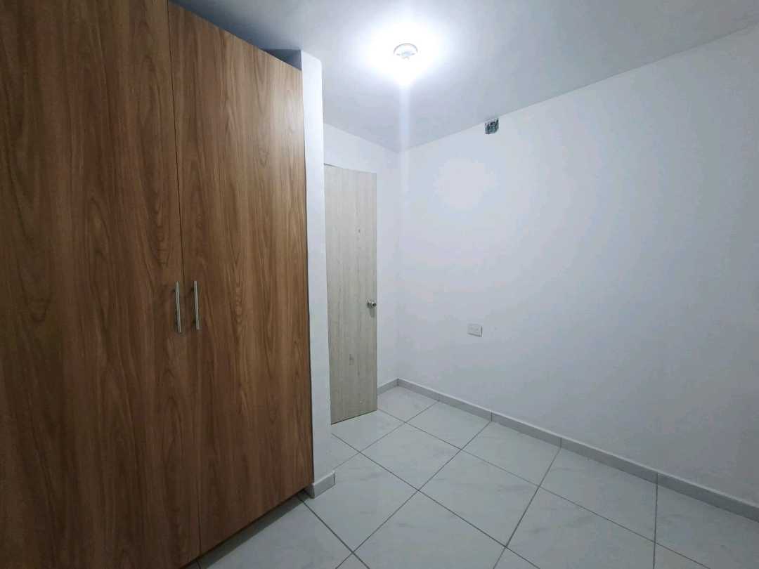 Apartaestudio en arriendo Conquistadores confortable