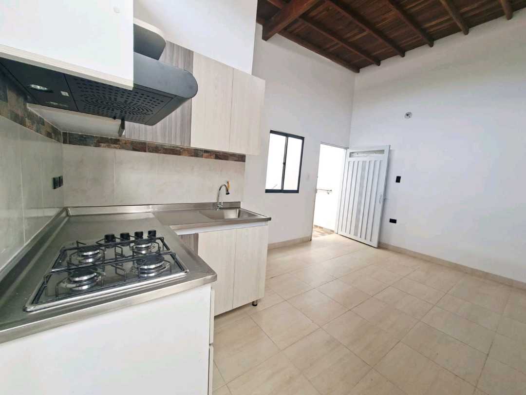 Apartaestudio conquistadores junto av Bolivariana