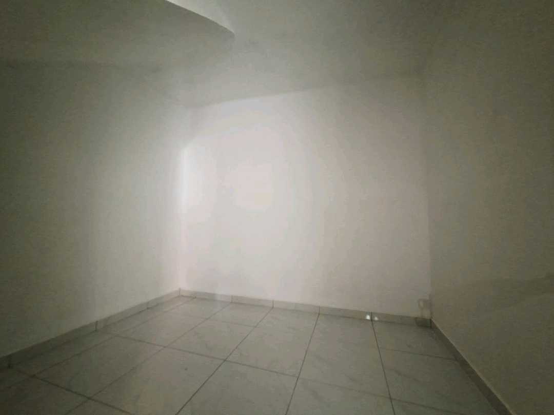 Apartaestudio en arriendo 2 habitaciones en Av Bolivariana