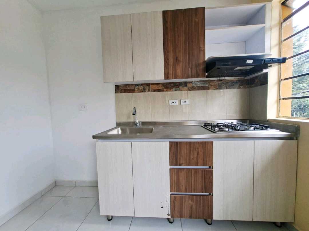 Apartaestudio en arriendo Av Bolivariana