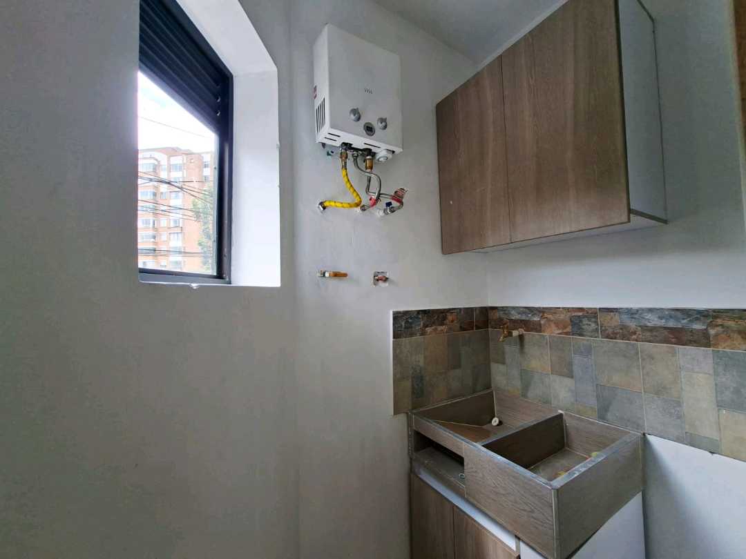 Apartaestudio en arriendo Av Bolivariana