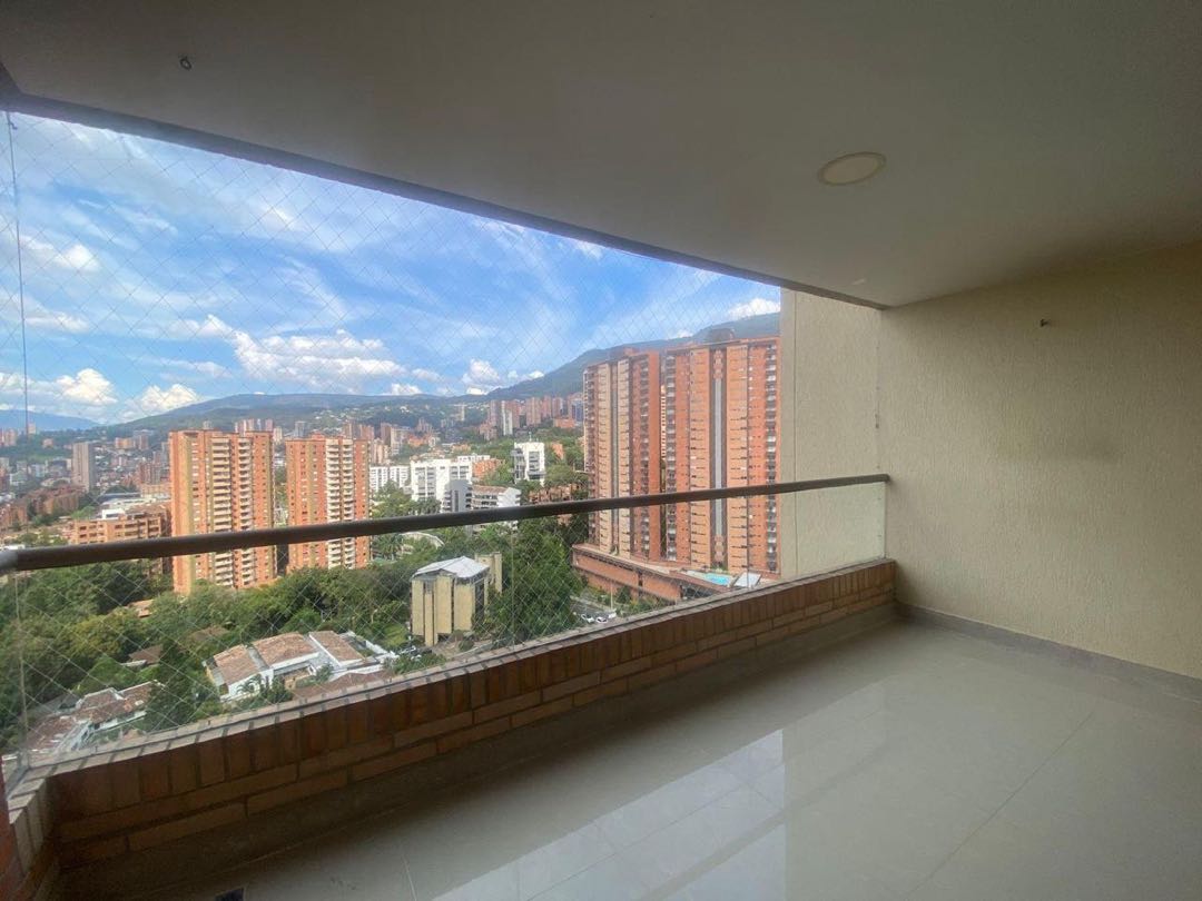 Apartamento a la venta en el poblado