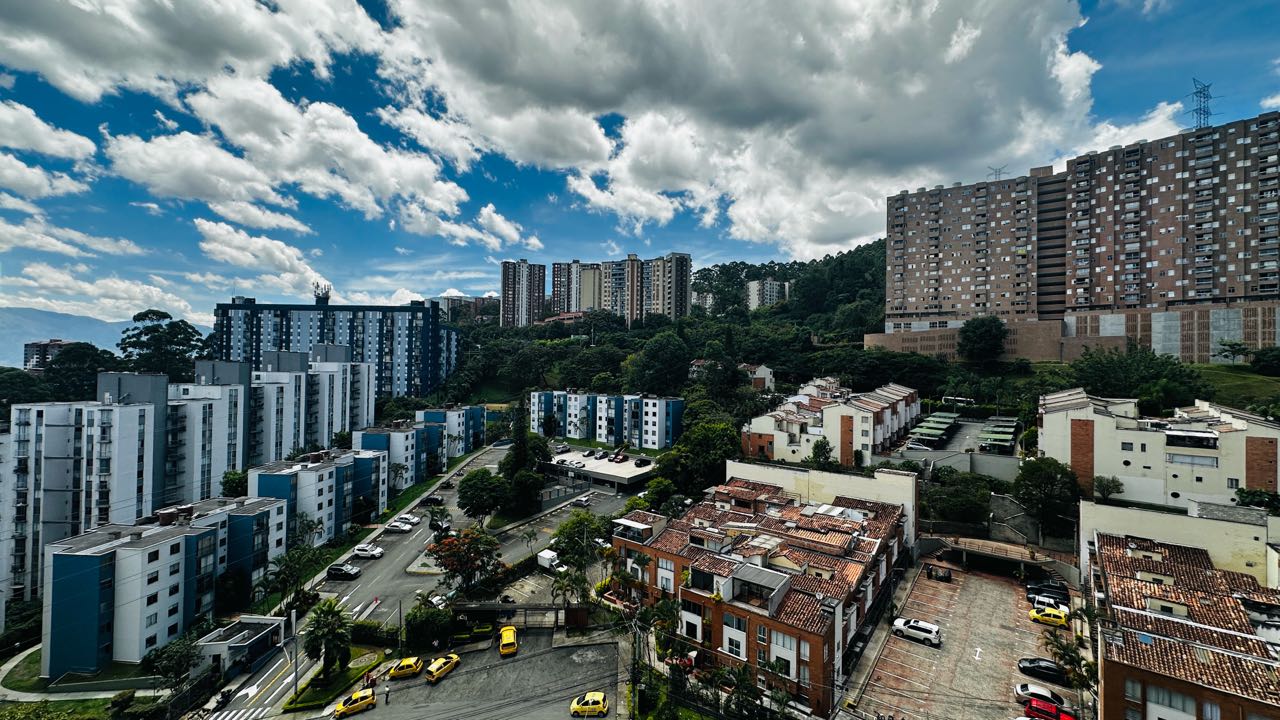 Apartamento a la venta en la loma del indio