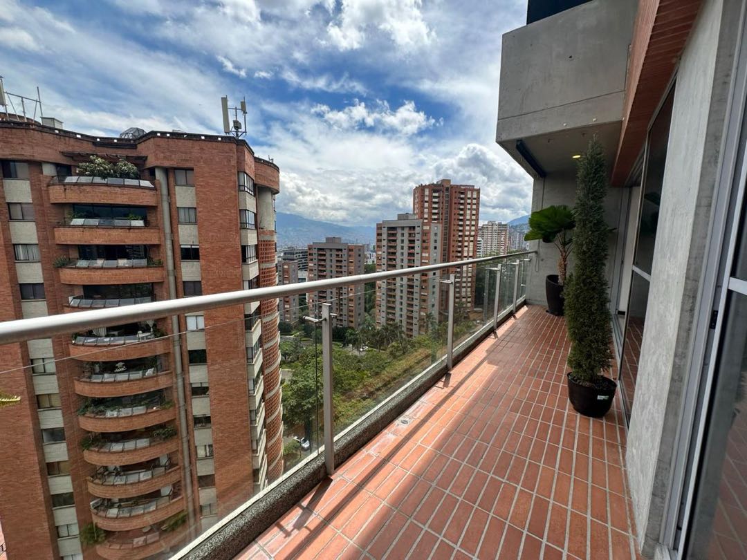 Apartamento a la venta en los balsos