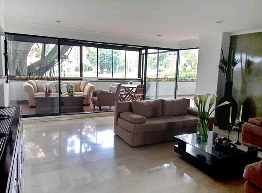 Apartamento a la venta los Balsos cerca a la Inferior