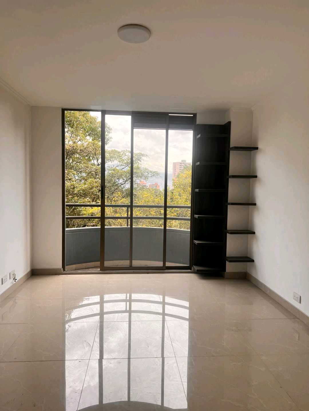 Apartamento a la venta por Poblado Visitación AV3