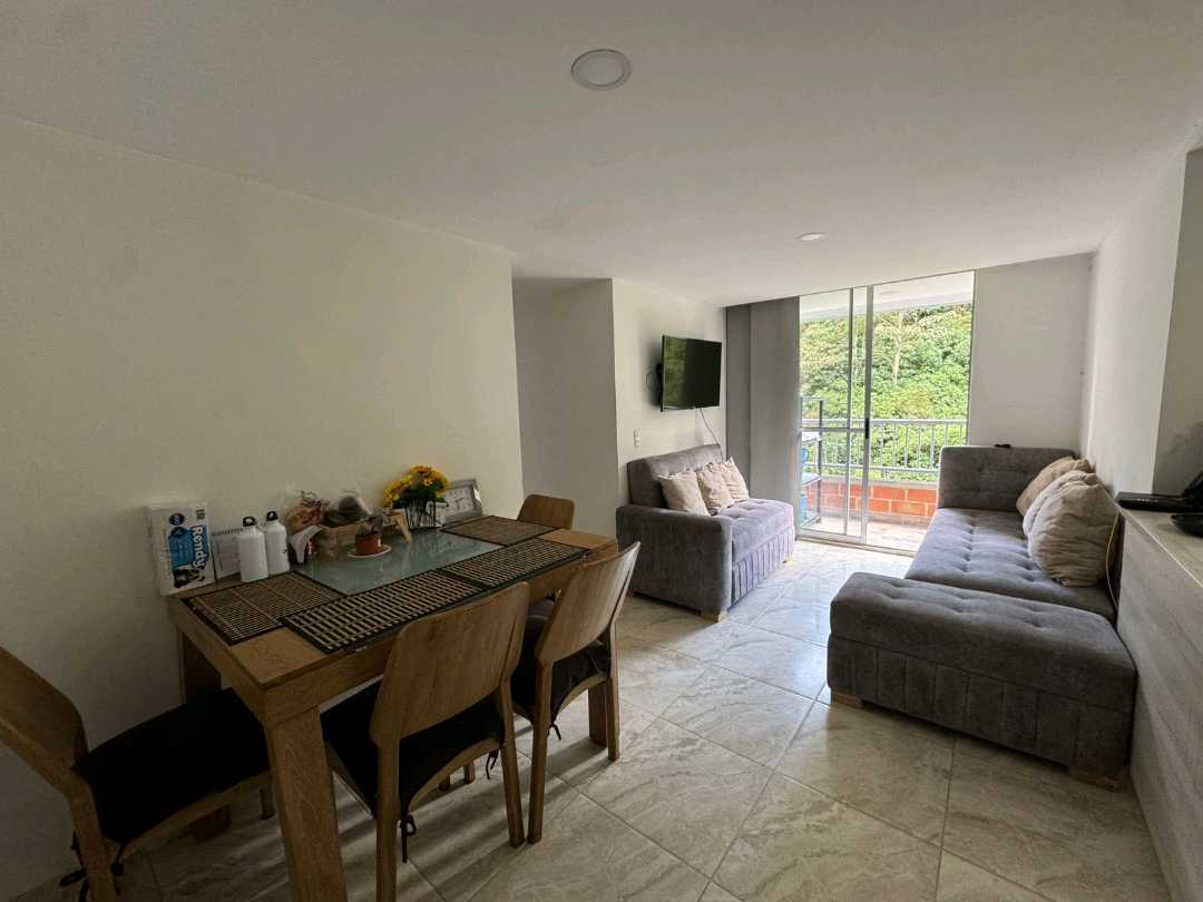 Apartamento a la venta Sabaneta Loma de San José AB13