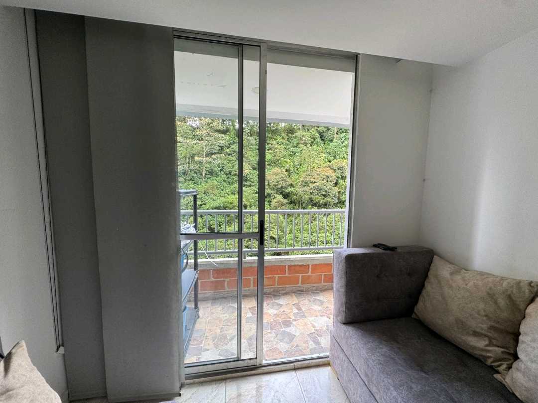 Apartamento a la venta Sabaneta Loma de San José AB13